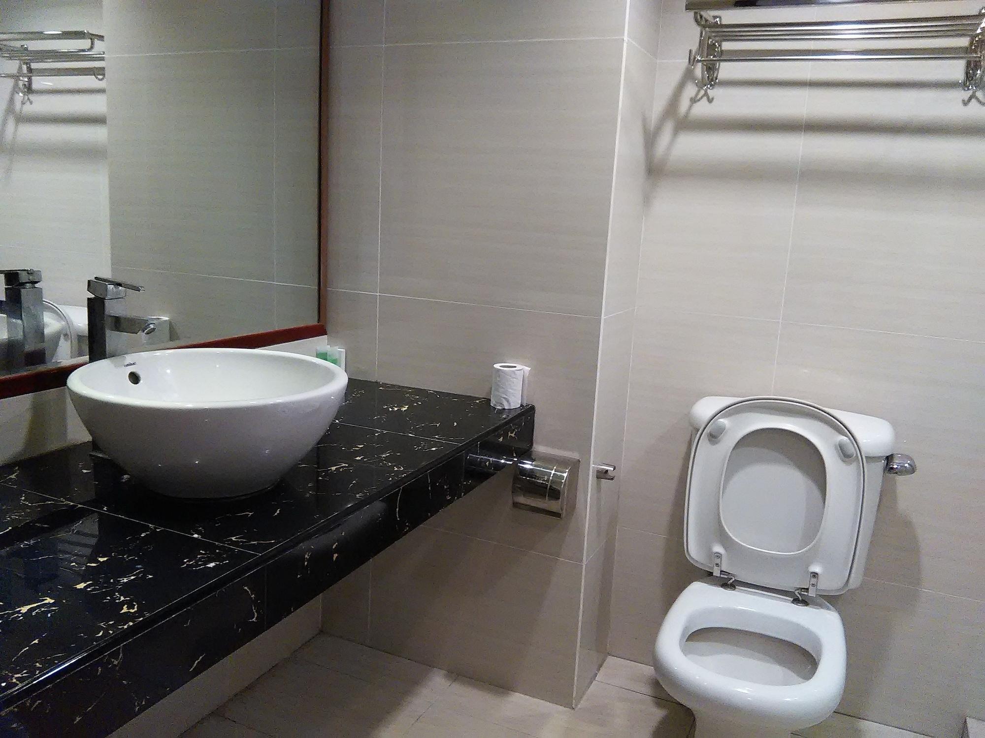Casuarina Hotel Kota Kinabalu Dış mekan fotoğraf