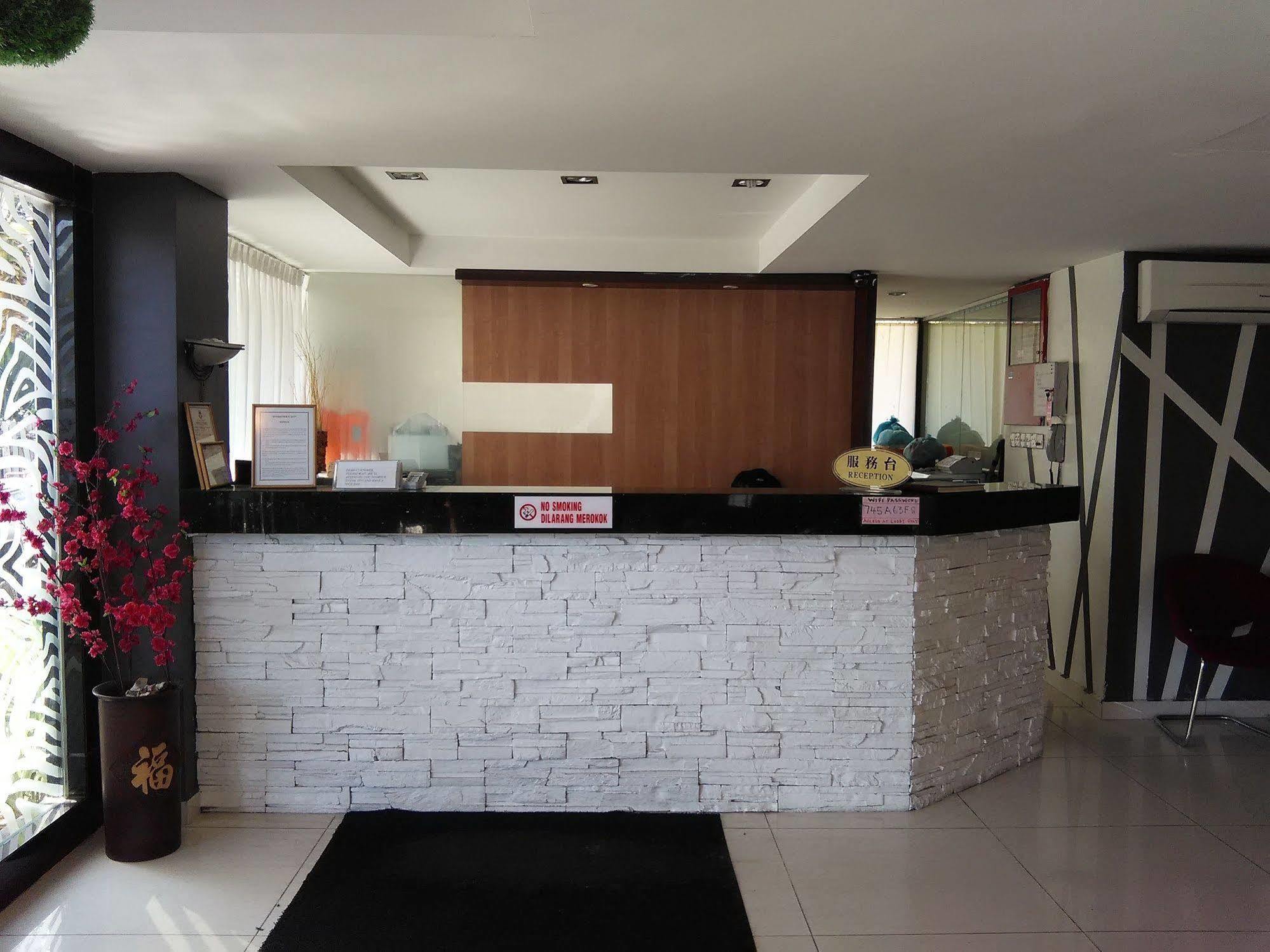 Casuarina Hotel Kota Kinabalu Dış mekan fotoğraf